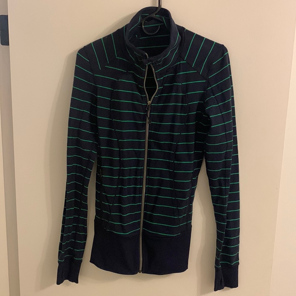 Lululemon nice asana jacket blue and green bean